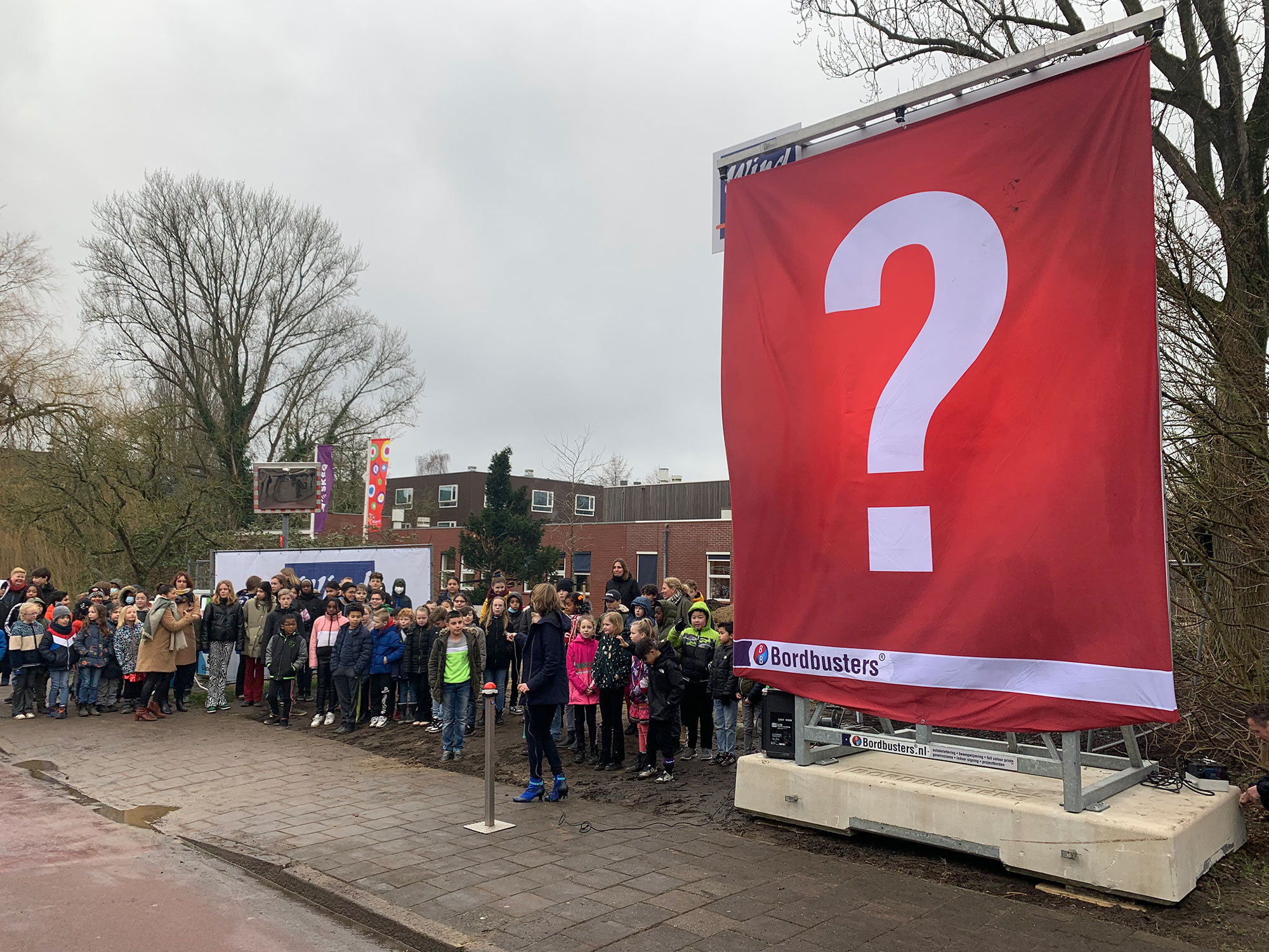 Onthulling bouwbord gymzaal Karrepad Groningen - Wind Design + Build